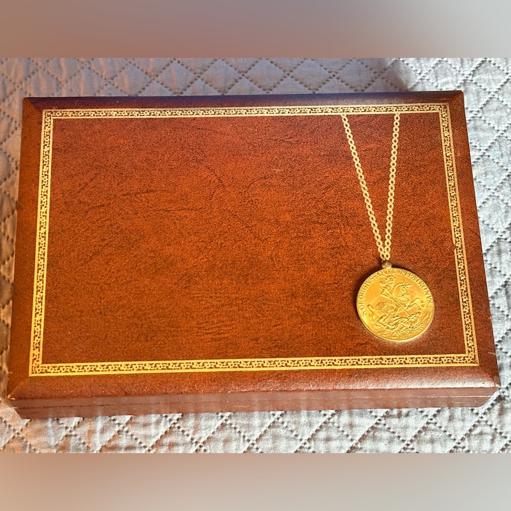 Vintage Swank Men’s Elegant Brown Jewelry Box Valet Design with Gold Detailing